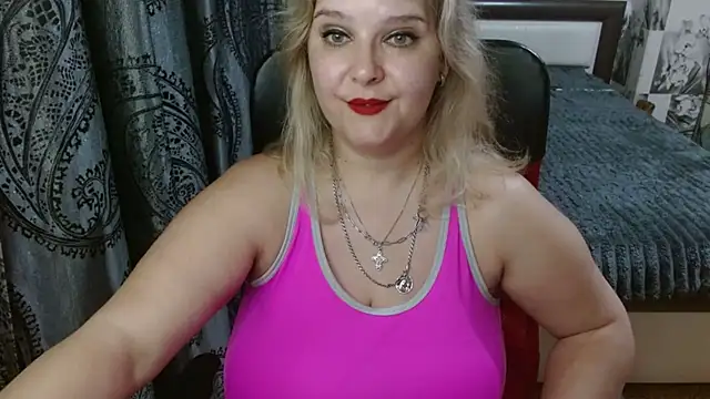 Snapshot of Boolochka chatting on 06.23.26 Boolochka online show from 06.23.26