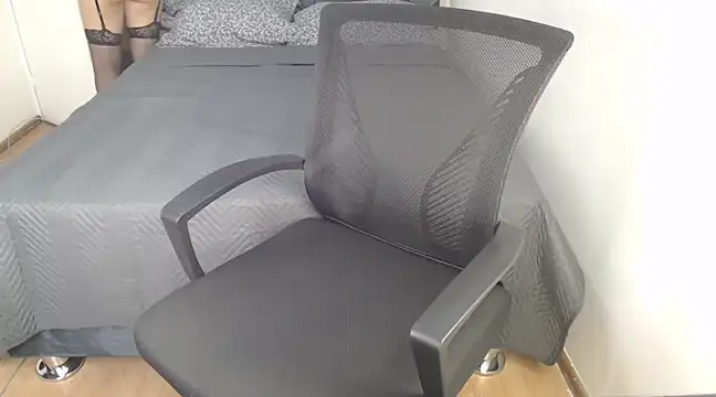 Snapshot of Chanelsexyy chatting on 01.14.25 Chanelsexyy online show from 01.14.25