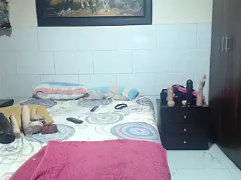 RobertaHott online show from 09.30.25