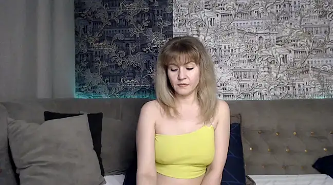 Snapshot of mandy_foxxx chatting on 02.10.25 mandy foxxx online show from 02.10.25