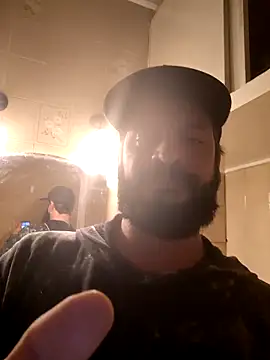 Snapshot of juanci_to chatting on 10.29.25 juanci to online show from 10.29.25