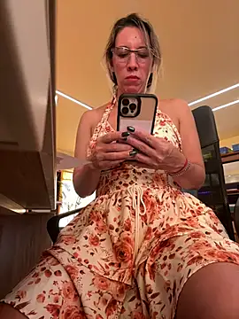 Gatitacarlita online show from 03.13.25