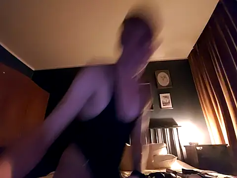 malpka25 online show from 10.21.25