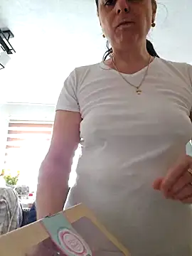 IsabelleCraft online show from 03.12.26