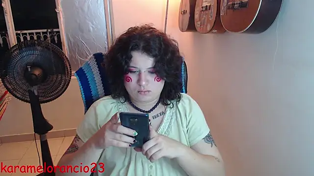 Snapshot of Smoke_trip_Alicia chatting on 09.28.25 Smoke trip Alicia online show from 09.28.25