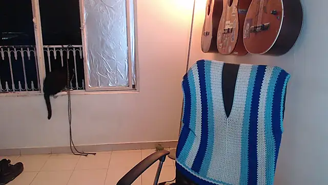 Snapshot of Smoke_trip_Alicia chatting on 10.15.25 Smoke trip Alicia online show from 10.15.25