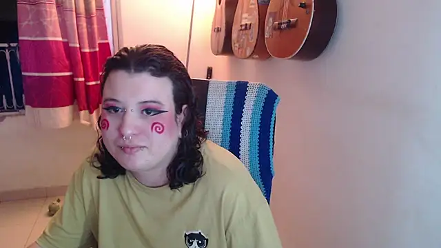 Snapshot of Smoke_trip_Alicia chatting on 10.18.25 Smoke trip Alicia online show from 10.18.25