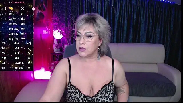 Snapshot of Ellen_Ripley chatting on 05.18.26 Ellen Ripley online show from 05.18.26