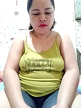 XXLorie 02 online show from 10.06.25