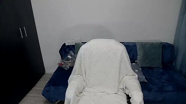 erikaerika online show from 10.30.25