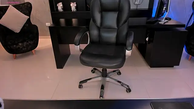 AmyDavis  online show from 01.11.25