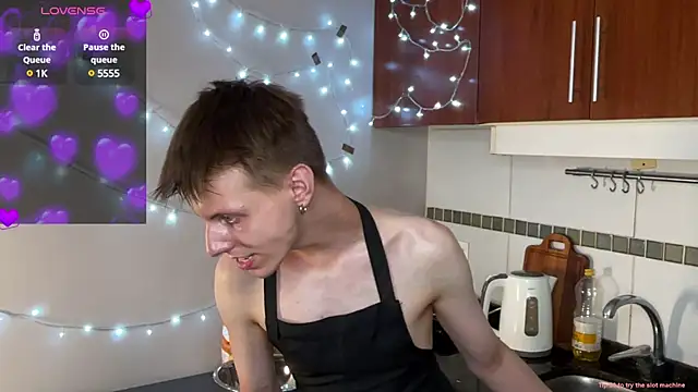 Snapshot of vladdymeow chatting on 12.13.24 vladdymeow online show from 12.13.24