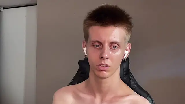 Snapshot of vladdymeow chatting on 01.25.25 vladdymeow online show from 01.25.25