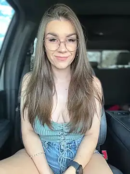 MaggyMayI online show from 02.15.26