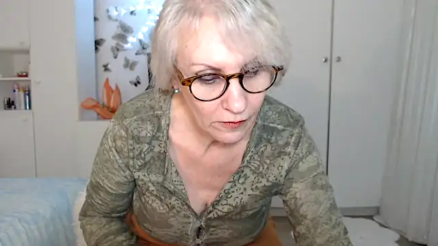 Ghertrude52 online show from 02.18.25