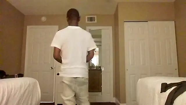 Snapshot of MrRuddeebony chatting on 04.26.26 MrRuddeebony online show from 04.26.26