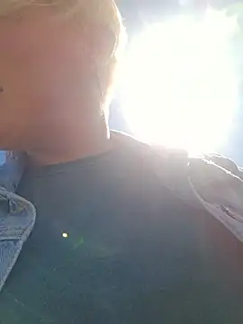 PinkTheHawk online show from 11.05.25