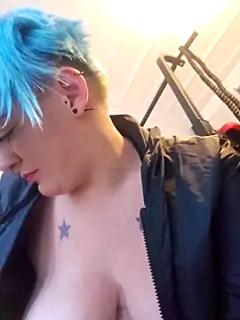 PinkTheHawk online show from 04.01.26