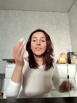 Snapshot of EvaXOAir chatting on 02.27.26 EvaXOAir online show from 02.27.26