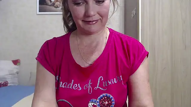 SheLion online show from 10.17.25