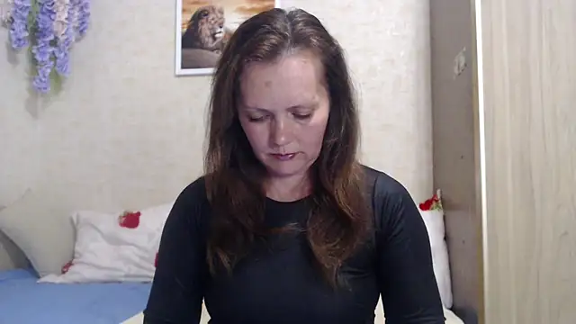 SheLion online show from 10.19.25