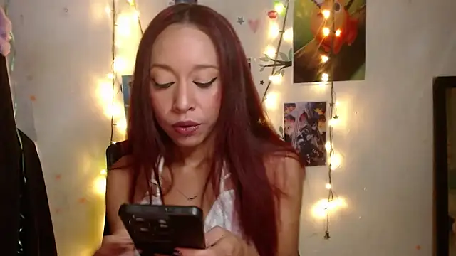 Snapshot of africag chatting on 11.02.25 africag online show from 11.02.25