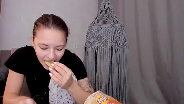 why again me online show from 03.06.25