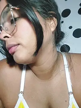 Snapshot of missmelissa_ chatting on 04.19.26 missmelissa online show from 04.19.26