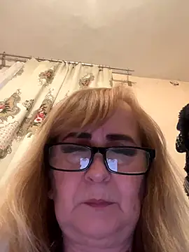 Irina2909xh online show from 10.18.25