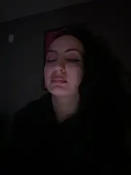 Snapshot of itsCassie chatting on 01.08.25 itsCassie online show from 01.08.25