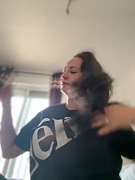 Snapshot of itsCassie chatting on 10.09.25 itsCassie online show from 10.09.25