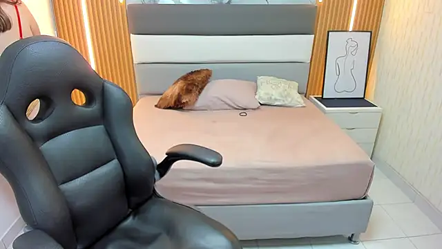 LEYNABRAUN online show from 11.29.25