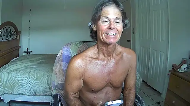 Snapshot of nakeedcowboi65 chatting on 06.07.26 nakeedcowboi65 online show from 06.07.26