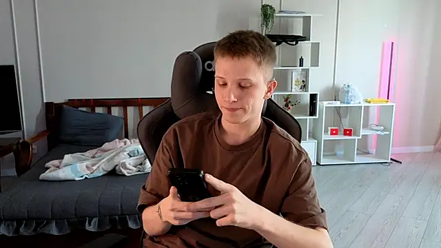 Snapshot of arlekincrop chatting on 09.26.25 arlekincrop online show from 09.26.25