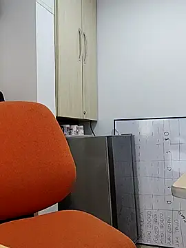 Snapshot of Business_dickkk chatting on 02.20.25 Business dickkk online show from 02.20.25