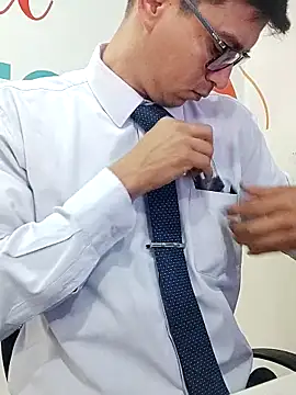 Snapshot of Business_dickkk chatting on 10.11.25 Business dickkk online show from 10.11.25