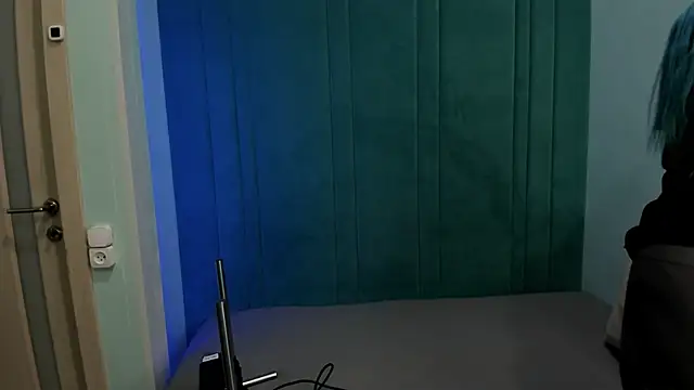 Snapshot of JuliaBusty chatting on 12.20.25 JuliaBusty online show from 12.20.25