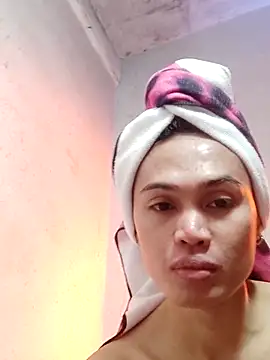 QueenSoreal online show from 02.21.25