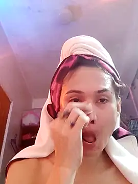 QueenSoreal online show from 03.12.25