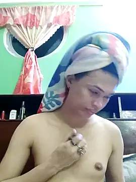 QueenSoreal online show from 10.22.25