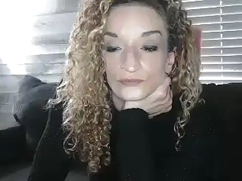 Snapshot of AshleyRain chatting on 05.21.26 AshleyRain online show from 05.21.26