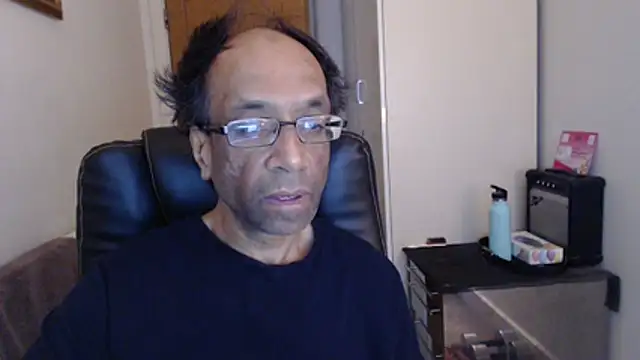 Snapshot of rauncher1 chatting on 04.22.26 rauncher1 online show from 04.22.26