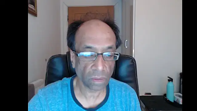 Snapshot of rauncher1 chatting on 04.25.26 rauncher1 online show from 04.25.26