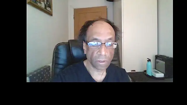 Snapshot of rauncher1 chatting on 05.11.26 rauncher1 online show from 05.11.26