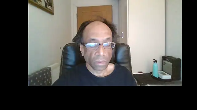 Snapshot of rauncher1 chatting on 05.14.26 rauncher1 online show from 05.14.26
