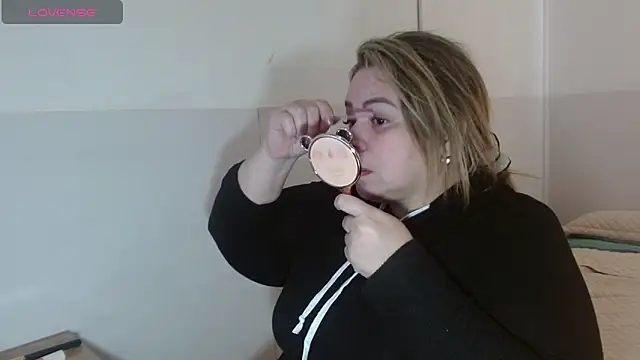 bella savati online show from 09.19.25