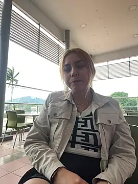 Snapshot of Brittanyrosexx chatting on 05.21.26 Brittanyrosexx online show from 05.21.26