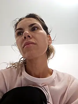 FeliciaKrige online show from 12.19.25