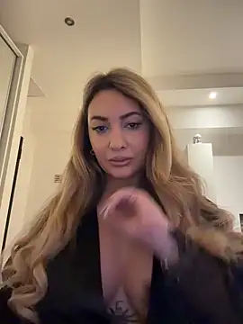 YaaraCollins online show from 02.26.26