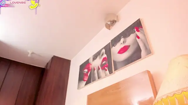 Andreamorreti online show from 12.18.25